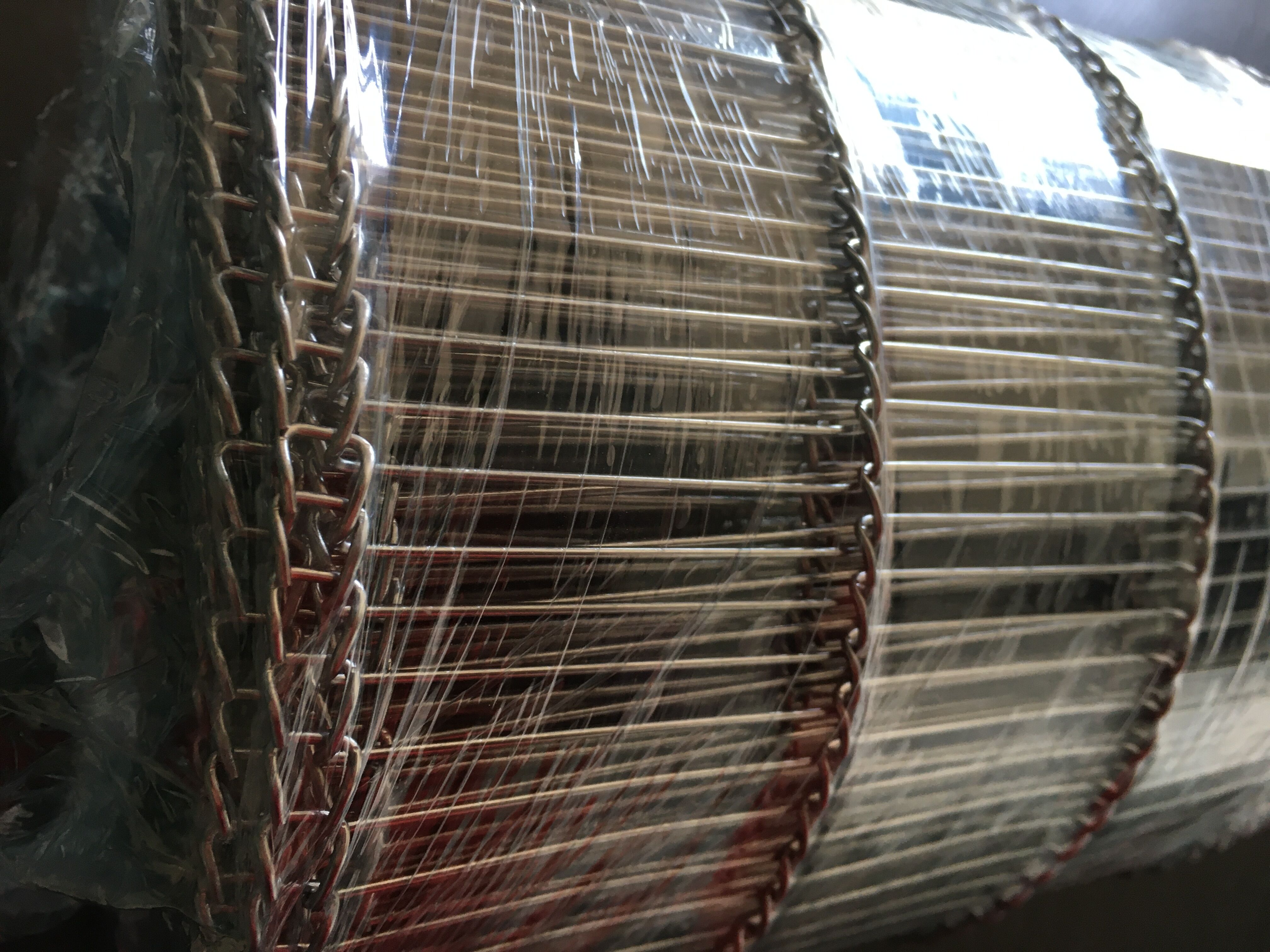 Customized Size Flat Flex Stainless Steel Conveyor Belt with High Temperature Resistance for Food Processing