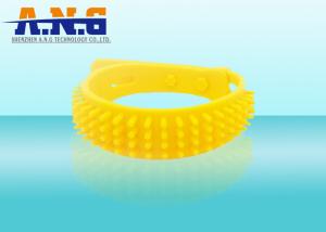 China Adjustable Uhf Rfid Wristbands 860~960 Mhz With ISO18000 / SGS Certification wholesale