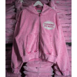China Custom Pink Snow Washed Ditressed Embroidery Patch Heavyweight Boxy Fit Drop Shoulder 100% Cotton Cropped Zip Up Hoodie wholesale