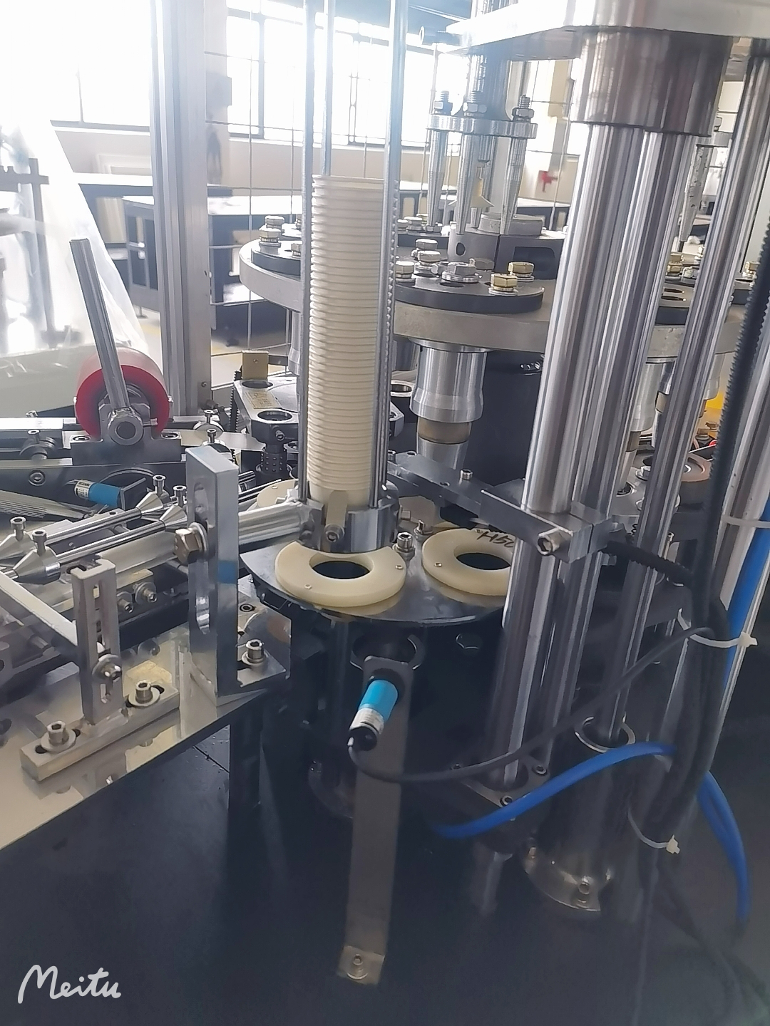 China good single/double PE coated High speed fully automatic paper cup machine