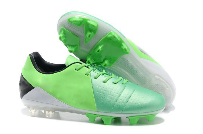 Free Shipping Men's Soccer Shoes