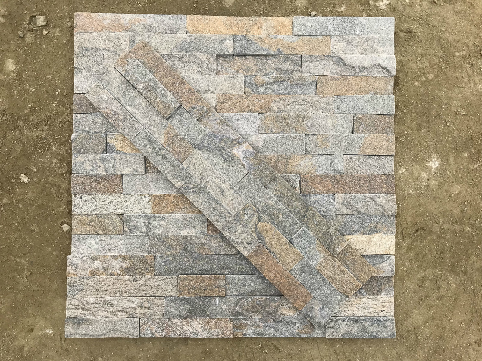 152x610mm Rust Quartzite Outdoor Stone Veneer Panels