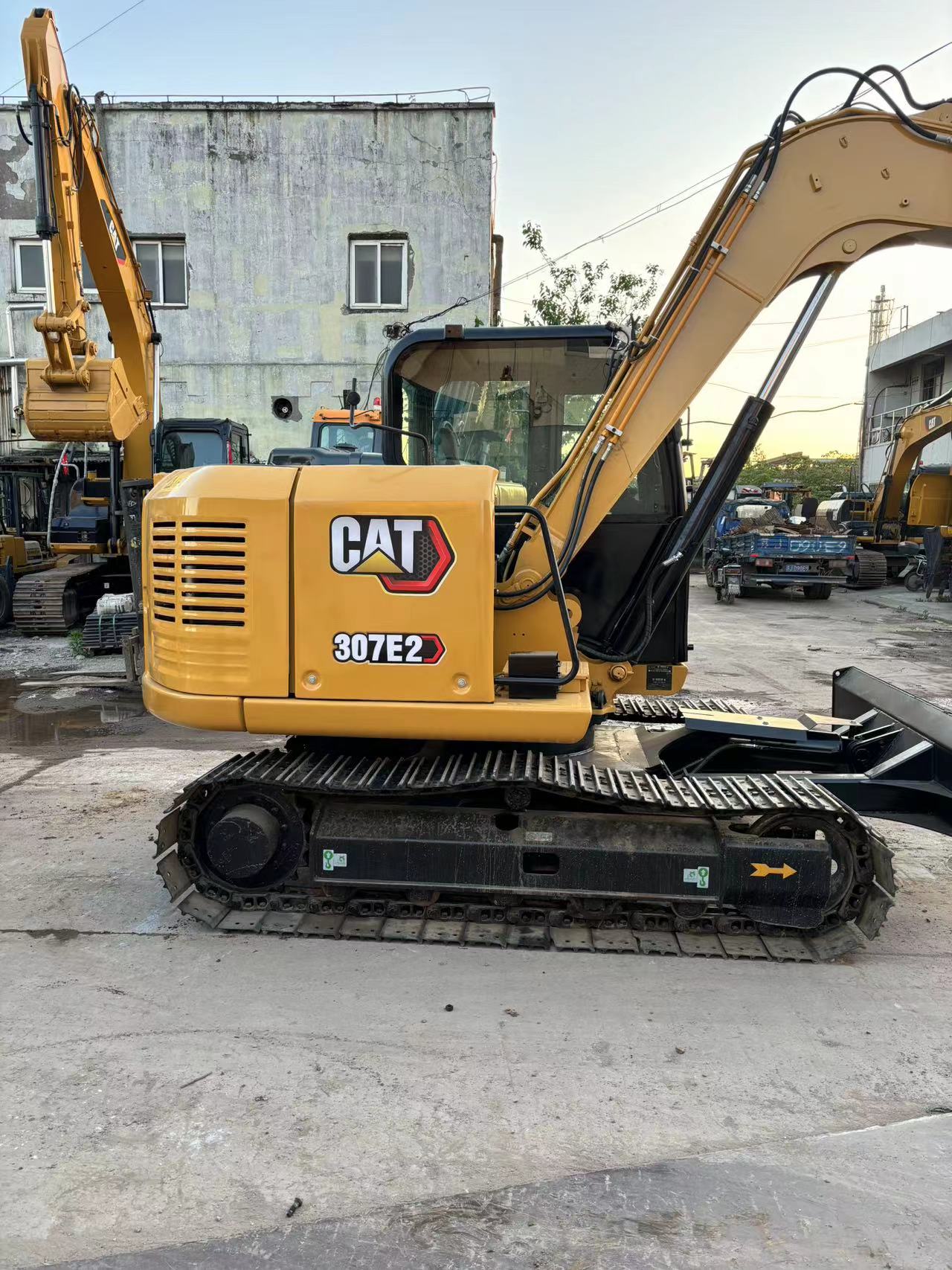 CAT 306E Excavator 305 307 308 in Japan with 7000 KG Machine Weight H-Q 6 Ton