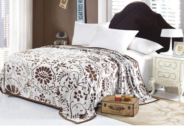 Floral Soft Lightweight Solid Flannel Blanket , Fall / Winter Warm Plush Fleece