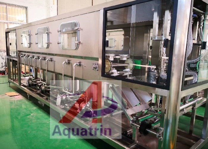 18.9L 600BPH Mineral Water Filling Machine PLC For PET Bottle