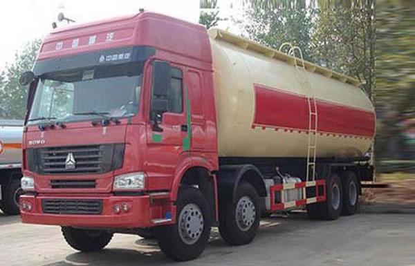 Bulk Cement Tank Truck / Dry Bulk Trucking Transportation Vehicle 371HP 12
