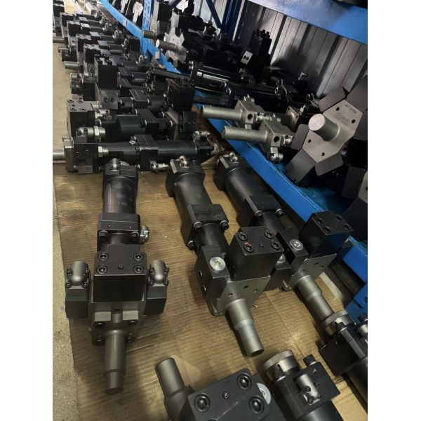 High Pressure PU Foam Machine Injection I Type Mixing Head For Two Components Polyol ISO