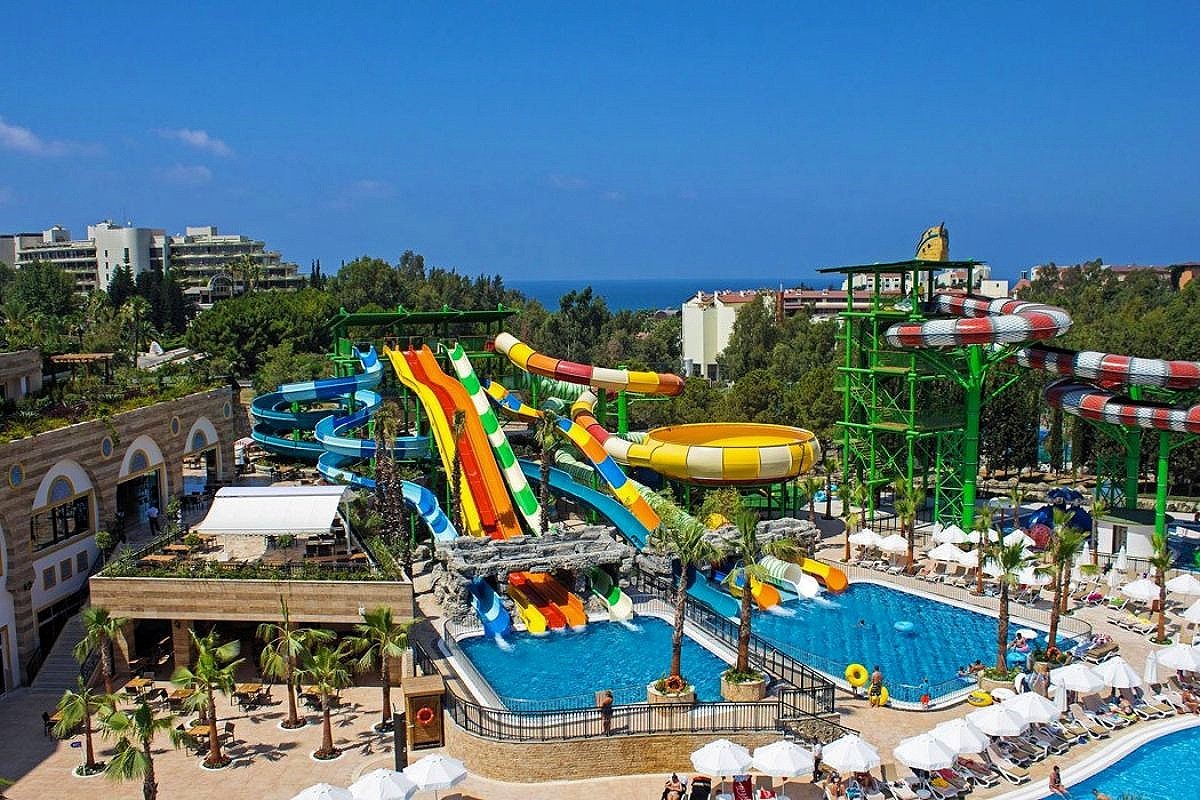 OEM Water Amusement Park Swimming Pool Water Games Fiberglass Slide for Sale