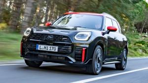 China 2024 Pure electric car Mini cooper Countryman E family SUV with boxy shape 462km range with 150km motor power wholesale