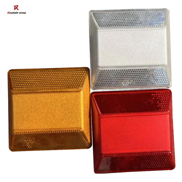 Beijing Roadsafe 20tons Tachas Cat Eye Reflective Road Studs PC Plastic Reflectors Pavement Highway Markers Competitive
