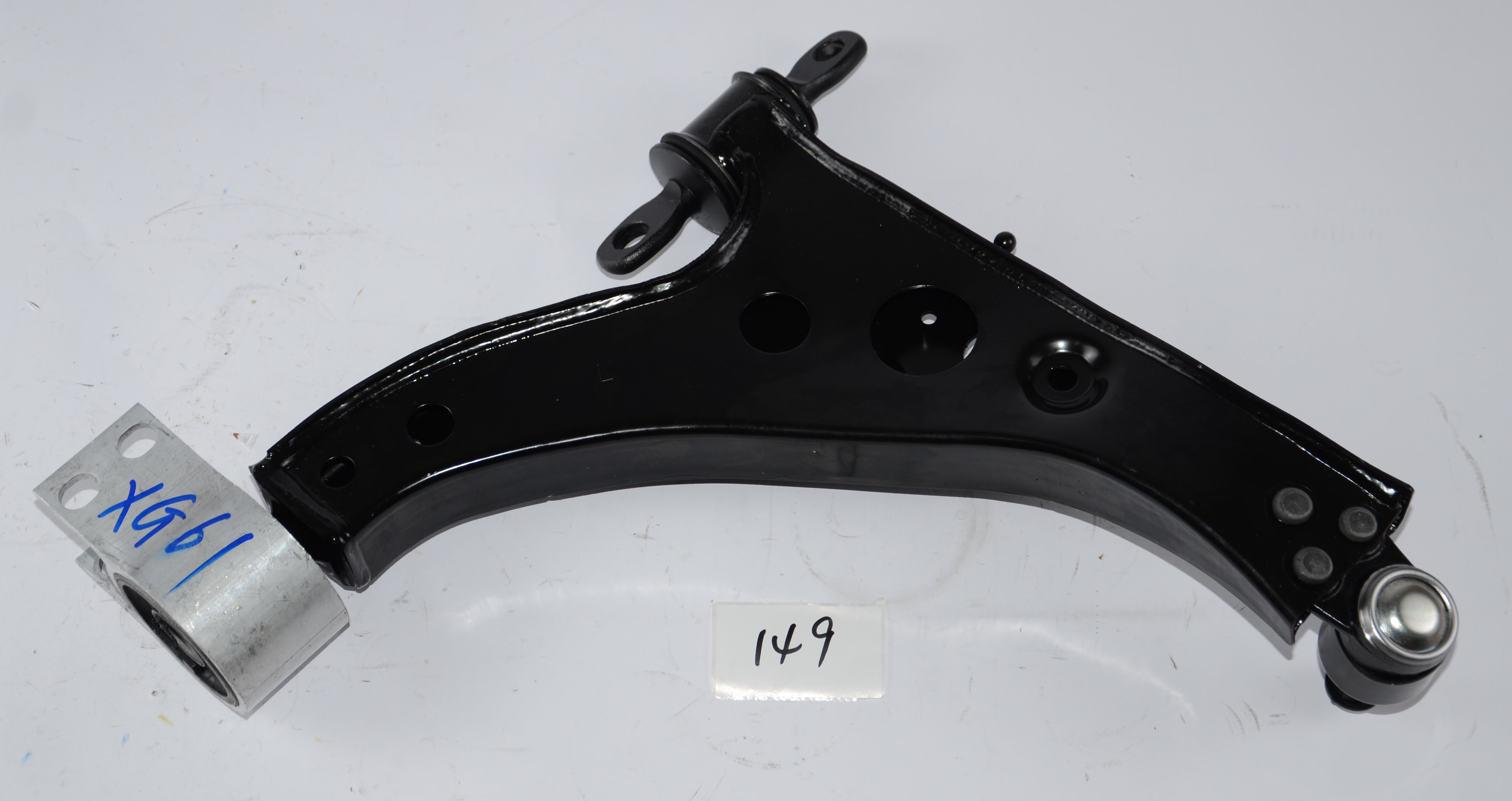 Right Front Lower Control Arm for Buick GL8 S 15218621 9044627 15176606 Position Right