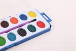 Machine to make disposable plastic transparent wax crayon pen packaging insert