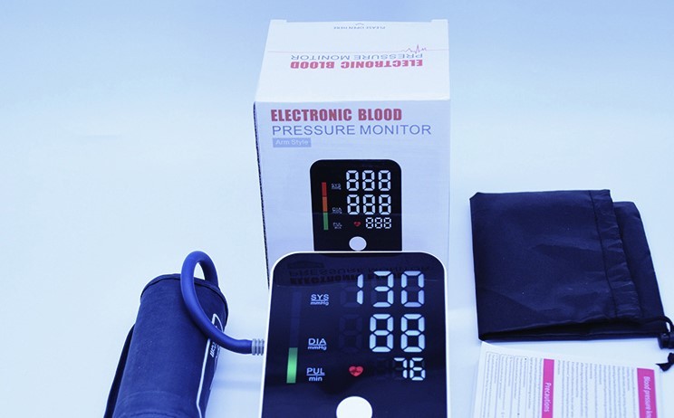 47cm Cuff Digital BP Machine AAA Batteries Blood Pressure Monitor