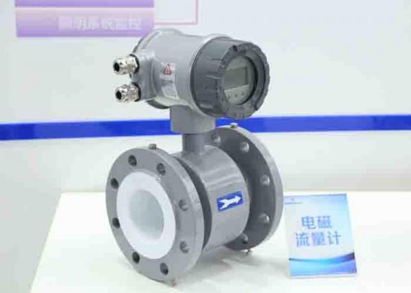 Quality Flanged Magnetic Water Meter , Accuracy 0.1% Portable Electromagnetic Flow Meter for sale