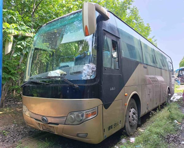 Young Tong Bus 51 Seats Golden Color Sealing Window EURO III 10.5 Meters Rear