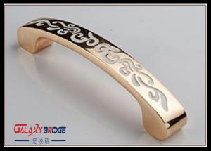 China zinc Alloy Golden Classical Kitchen Cupboard Door Handles / Silver Arched Dresser Pulls wholesale