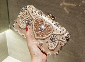 China 2019 new diamond dinner bag embroidery love bag handbag chain bag small square bag banquet crossbody evening bag wholesale