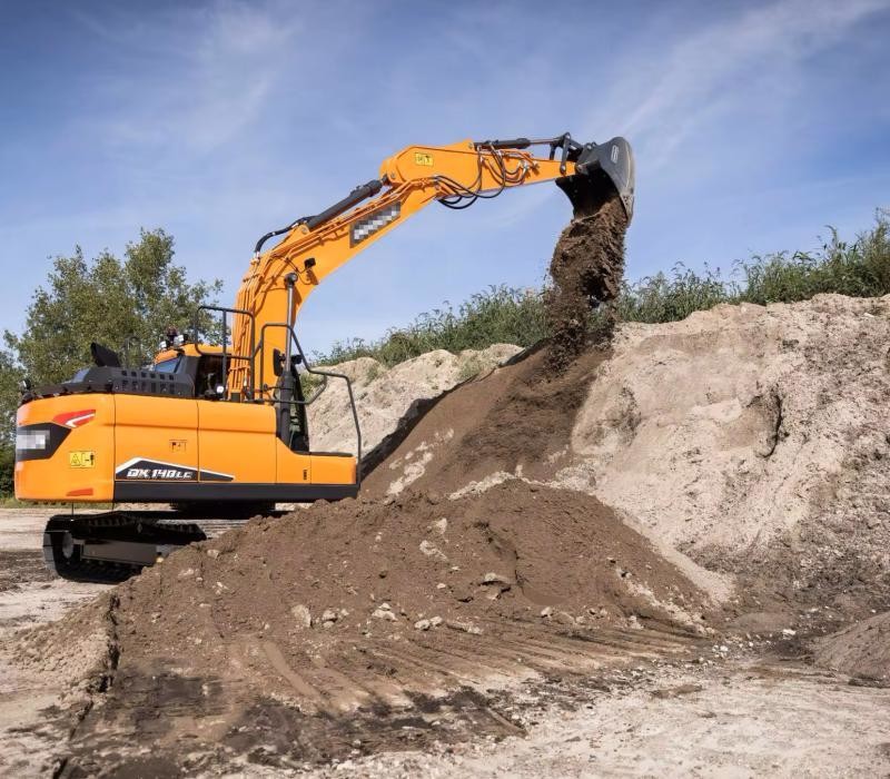 Secondhand Doosan Hydraulic Excavator Pre Owned Excavator 7530mm Radius