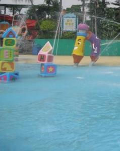 China Children Amusement Park Building Block Water Spray Aqua Park Equipment for Summer Entertainment wholesale