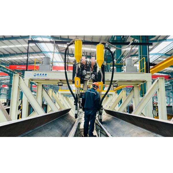 Wind Resistant Heavy Steel Structure Workshop Prefab Metal Warehouse Building OEM