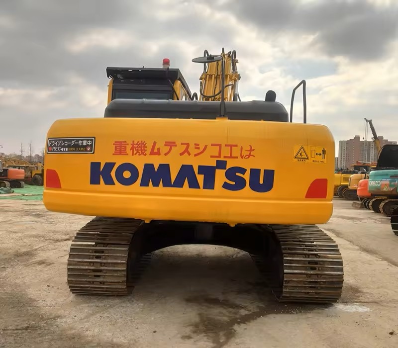 Japan 22T of medium-sized Used Crawler Excavator PC220-8