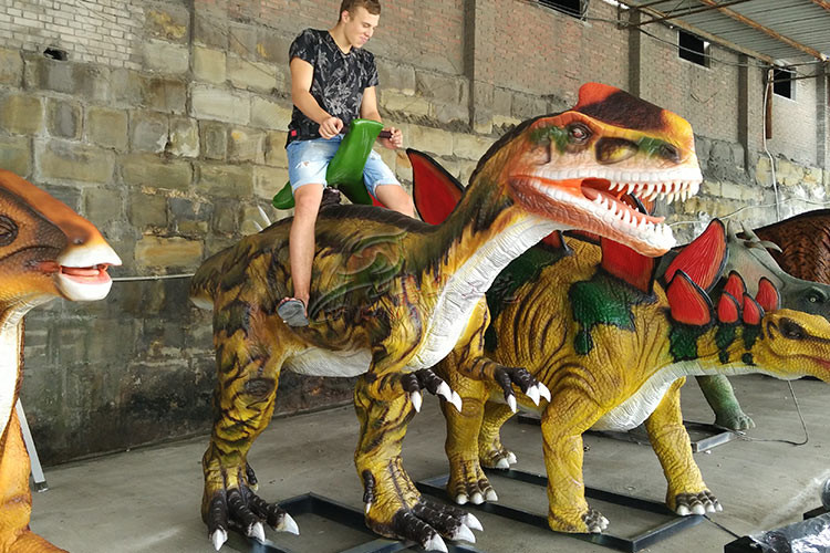 Waterproof Animatronic Dinosaur Ride , Jurassic World Monolophosaurus Dinosaur Ride