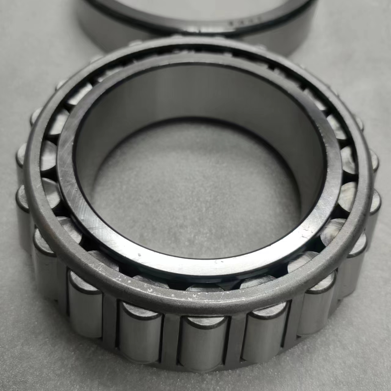 Trucks Car Model Metal Tapered Roller Bearing Set HM518445/10 hm518410 for Rear Wheel