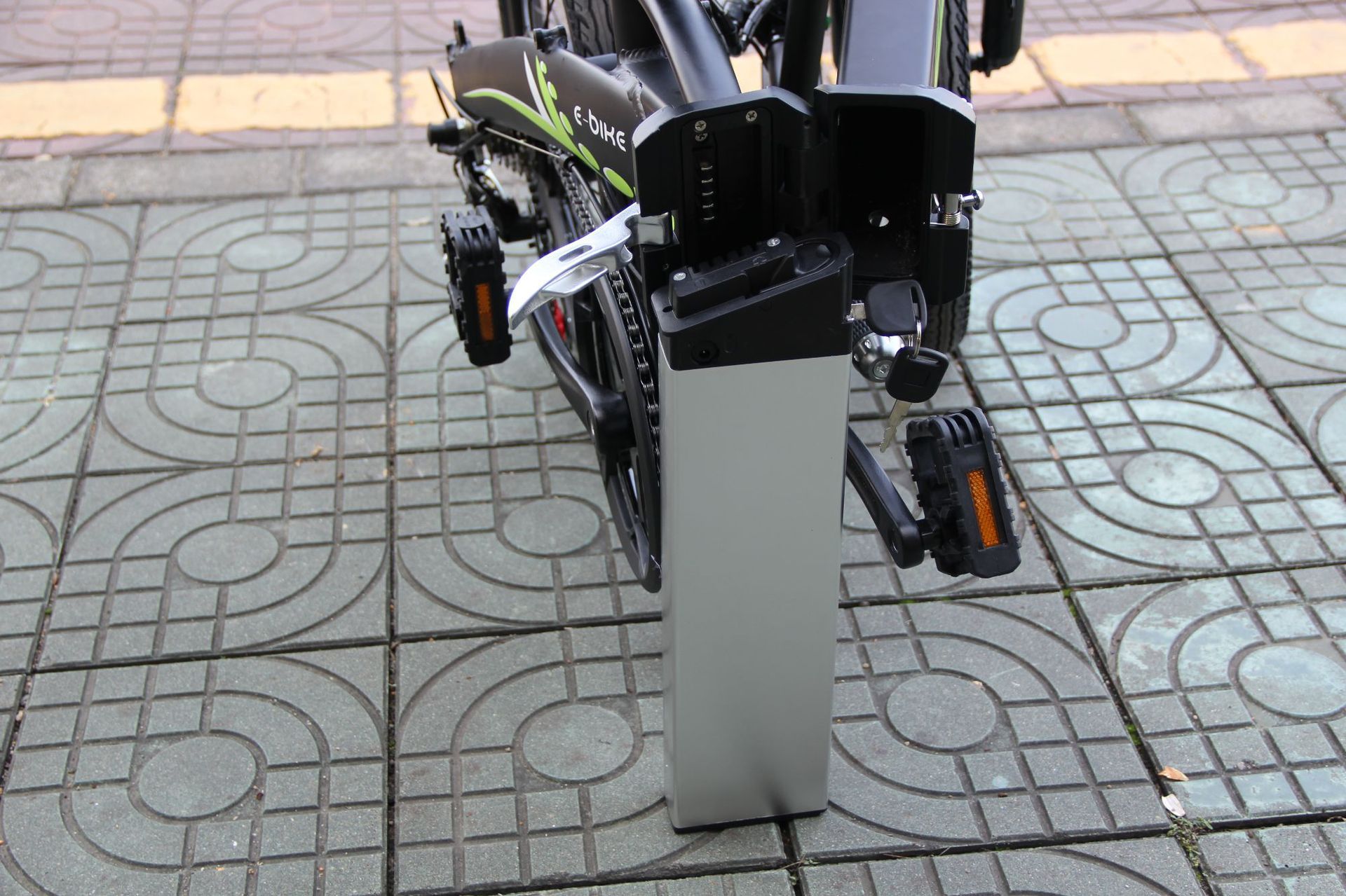 Foldable 20 Inch Electric Bike , Electric City Bike Aluminum Alloy 6061 Frame