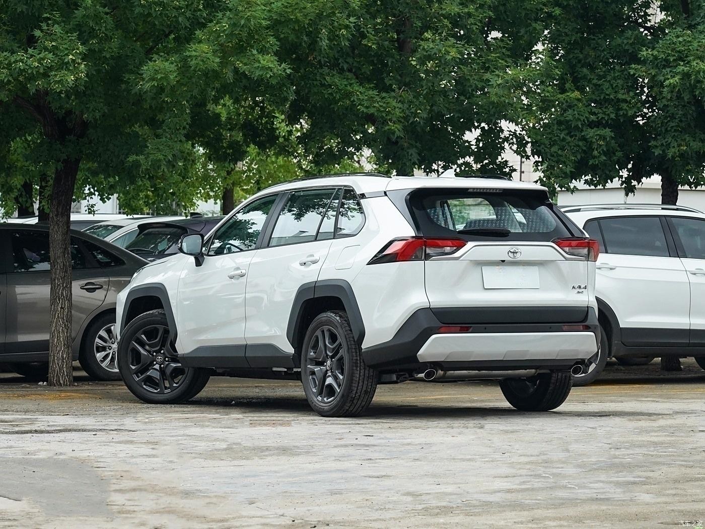 Toyoyta RAV4 2023 2.5L E-CVT 4WD Ultimate Edition Hybrid SUV