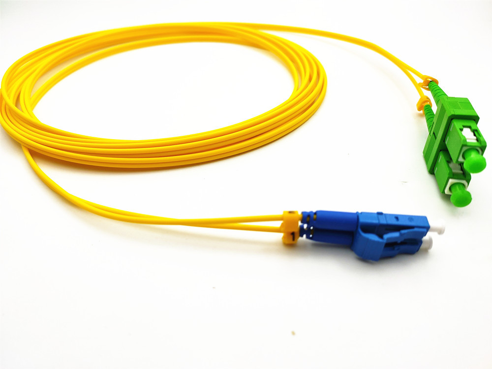 Mini Boot Fiber Optical Patch Cord LC/Upc To SC/Apc Single Mode Duplex G657A LSZH