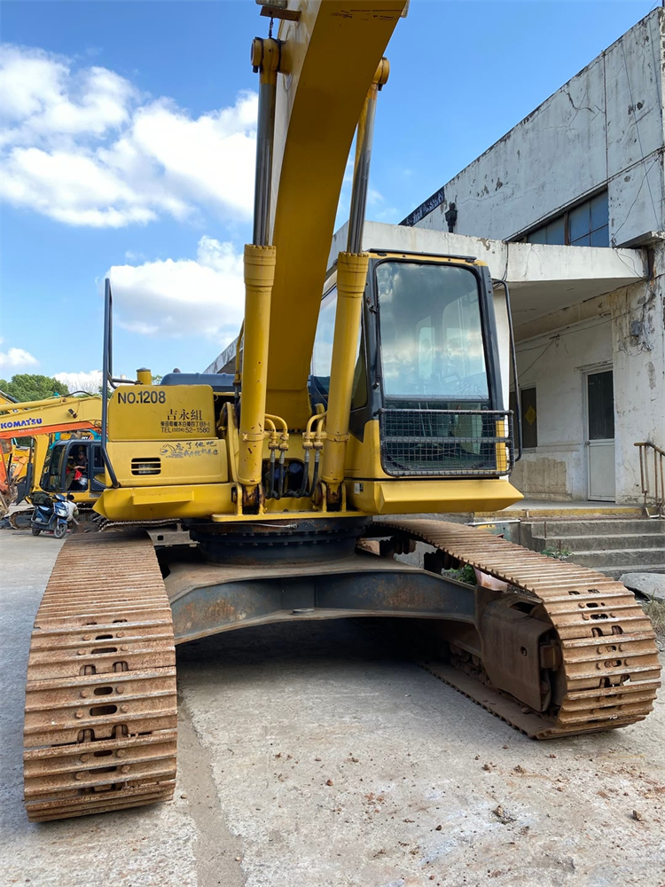 Used Komatsu PC300-7 Excavator with Original Hydraulic Pump in Good Condition Shanghai