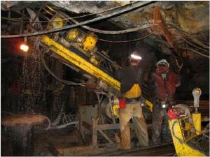 China Exploration Underground Drill Rig Efficient Deep Hole Drill Machine wholesale