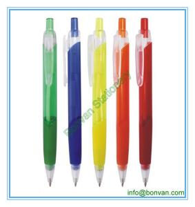 China transparent triangular ball pen,with rubber grip wholesale