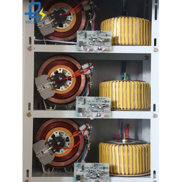 Outdoor Waterproof AVR Voltage Stabilizer 380V 3 Phase Voltage Regulators 50KVA
