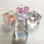 Wholesale cheap paper weight custom with real dry flowers resin paperweight