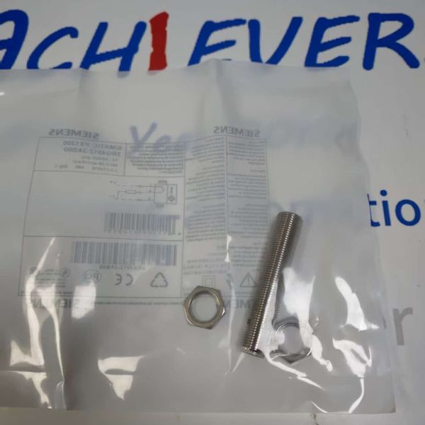 3RG4012-3AB00 | 8mm Flush Inductive Sensor, PNP NO, M12 Connector