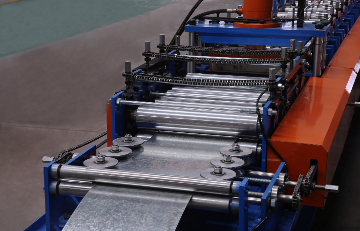 Servo Motor Drive Metal Stud And Track Roll Forming Machine To Storage Shelf Rack Column