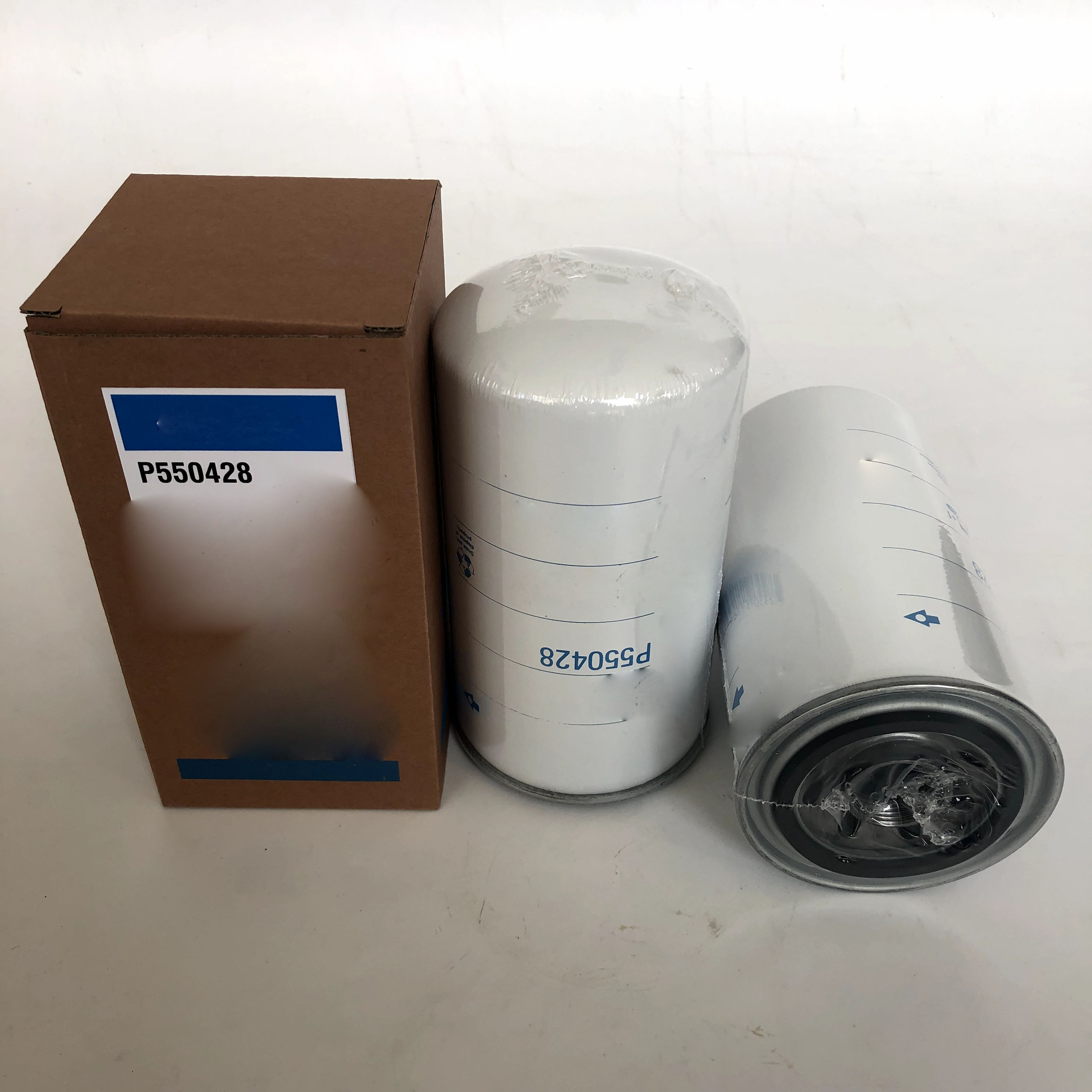 Construction Machinery P550428 Diesel Oil Engine Filter with Video Outgoing-Inspection