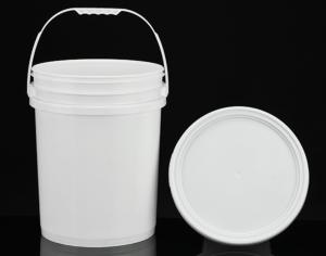 China Convenient Handle Snap On Lid 5 Gallon Plastic Buckets 15.5 Inches wholesale