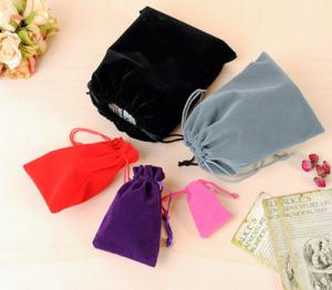 China Eco Friendly Polyester Drawstring Sports Bag Small Velvet Bag For Gift Jewelry on sale