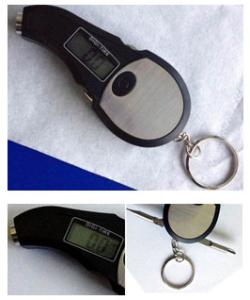 China digital tire gauge with key ring &amp; screwdrivers . wholesale