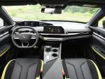 10.3 Inch Touchscreen Changan UNI-V Sedan Used Motor Vehicle 215km/H