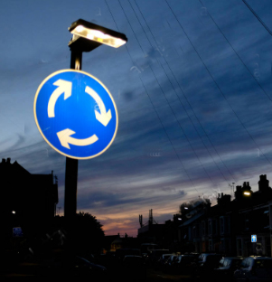 High Visibility Solar Powered 600mm LED Roundabout Ahead Sign With CE