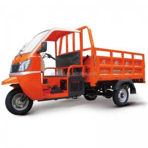 China Affordable Red Battery Operated Tricycle Tuktuk with Cabin 201-250cc Displacement on sale