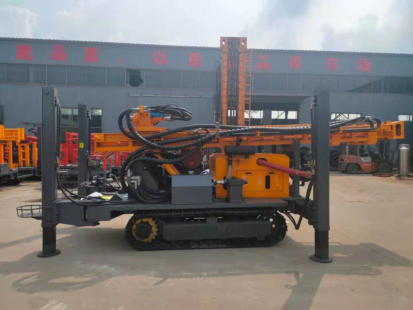 St 450 Pneumatic Borewell Machine Oem Customized High Drilling Speed