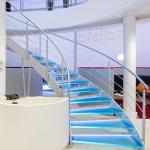 Modern LED Curved Steel Stairs Customized Luxury Powder Coat SUS304