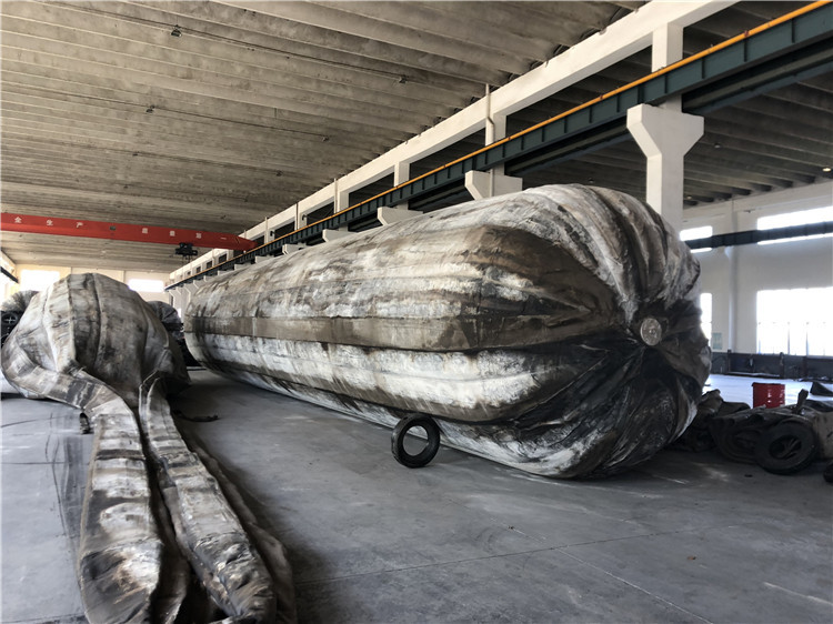 CB/T-3837 Standard 1.5m X 15m Marine Rubber Airbags For Vessel Lifting