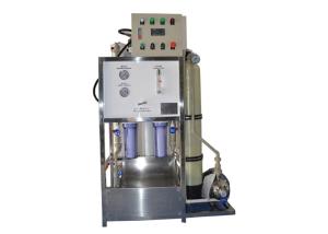 China Drinking water PLC Reverse Osmosis Desalination Plant vertical 900GPD wholesale