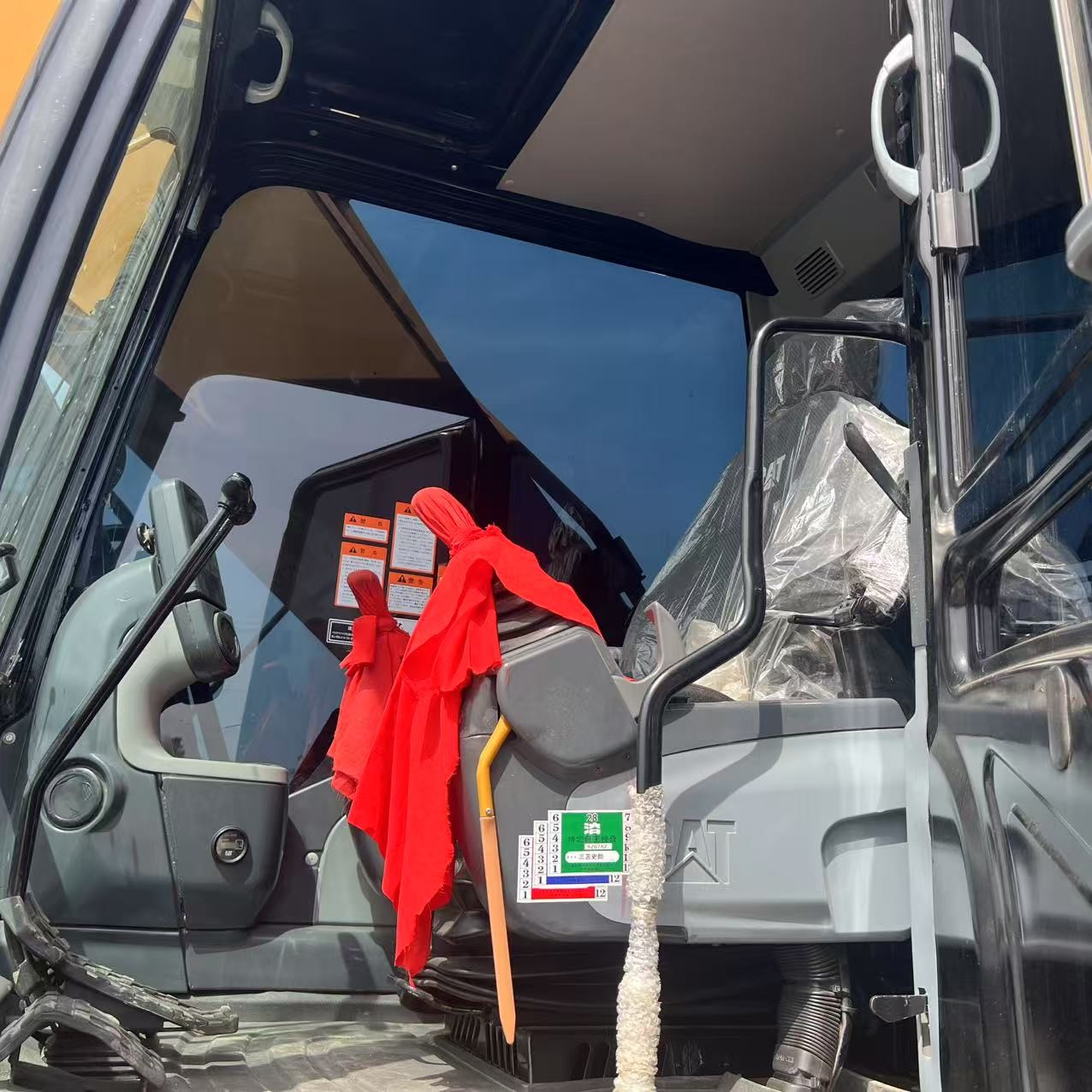 Secondhand Crawler Excavator Cat 330 Original Import Excavator 30 Ton