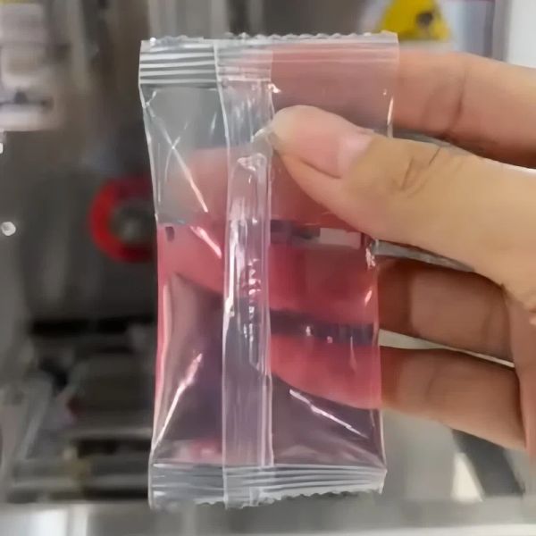 Back Seal Automatic Paste Packing Machine 1.4kw Liquid Automatic Packaging Machine 220V